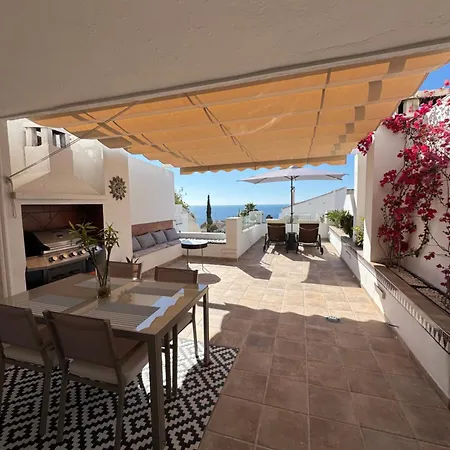 El Tesorillo Tropical House